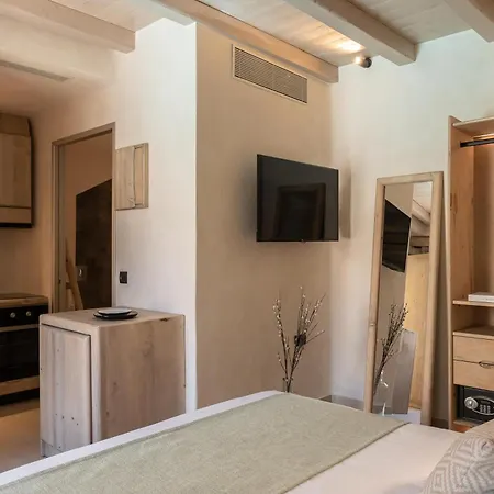 Manili Boutique & 5* Archanes
