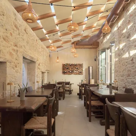 Manili Boutique & 5* Archanes