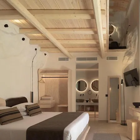 Aparthotel Manili 5*